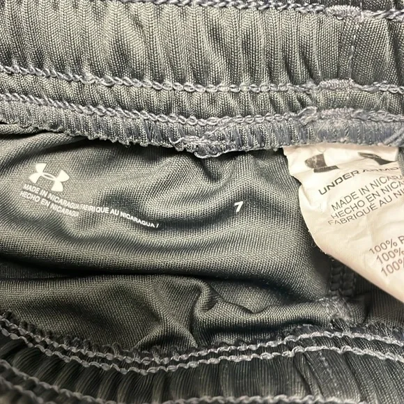 UNDER ARMOUR MATCHING SET - Picture 5 of 7